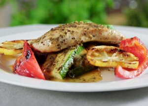 Jak zrobić kurczaka w sosie ziołowo-cytrynowym? foto