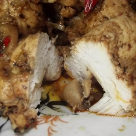 Krok 20 - Pierś z kurczaka w ziołowo-pikantnej marynacie z warzywami foto