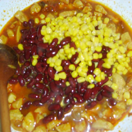 Krok 4 - Pierś z kurczaka z curry, fasolką i kukurydzą foto
