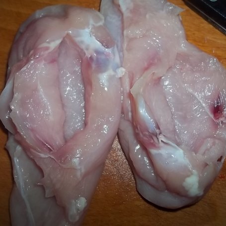 Krok 7 - Pierś z kurczaka z nadzieniem cebulowo-miodowym foto
