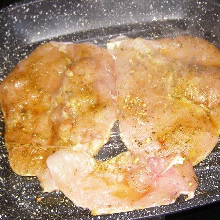 Krok 2 - piersi z grilla z prawdziwkami na obiad... foto