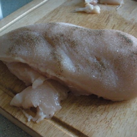 Krok 2 - Piersi z kurczaka w szynce szwarcwaldzkiej foto