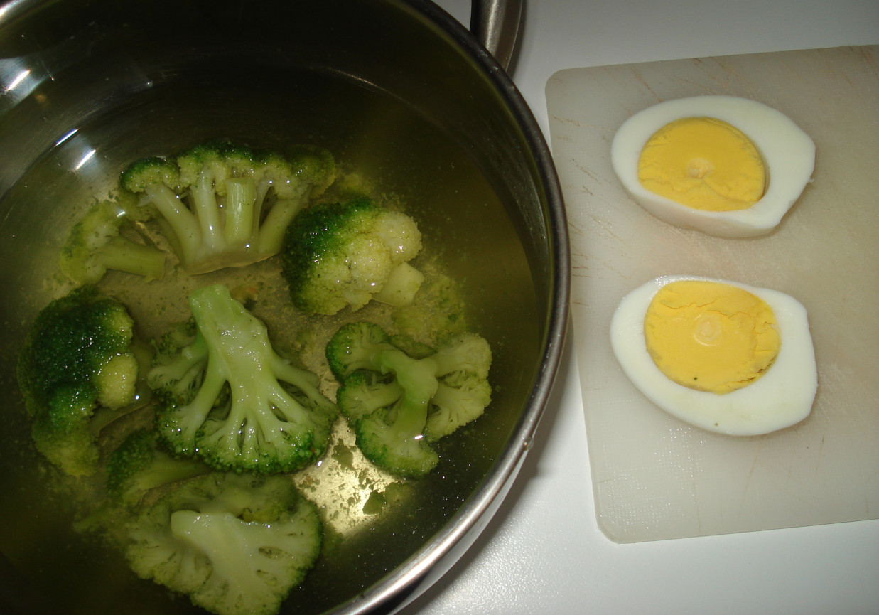Pierwsza zupka- brokułowa z żółtkiem po 6 miesiącu foto