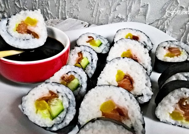 Fotografia przedstawiająca Pierwsze sushi Zewy