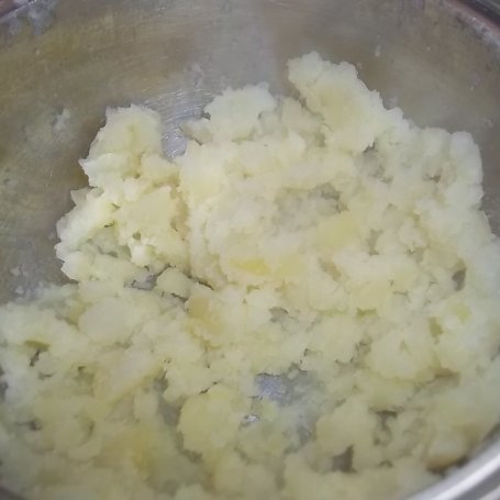 Krok 2 - Pietruszkowe puree z ziemniaków foto