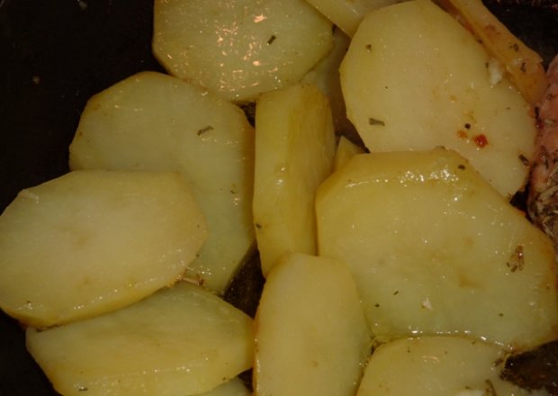 Fotografia przedstawiająca Pijane ziemniaki smażone