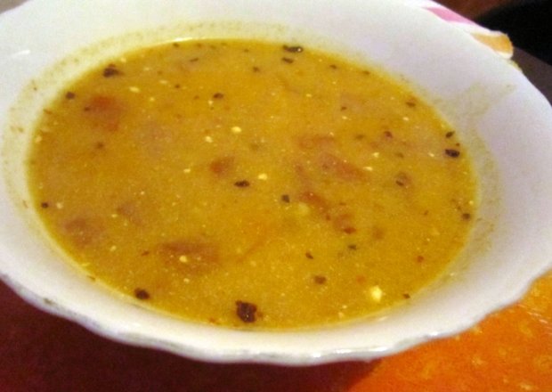Fotografia przedstawiająca Pikantna zupa pomidorowa