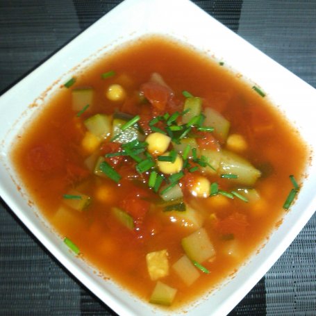 Krok 5 - Pikantna zupa z ciecierzycy i cukini foto