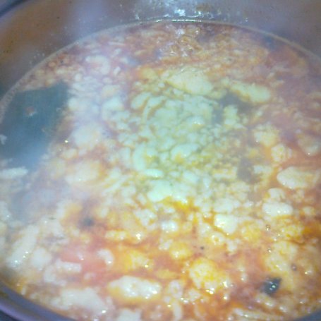 Krok 3 - pikantna zupa z karpia foto