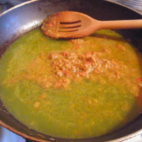 Krok 3 - Pikantne Pulpety z Cukinii w Sosie Kokosowo-Pomidorowym foto