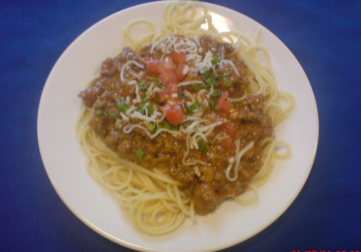 pikantne spaghetti po bolońsku foto