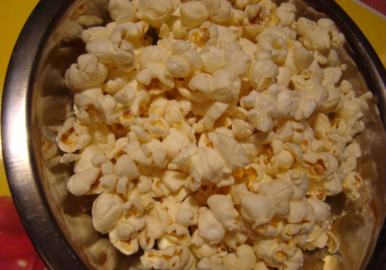 Pikantny popcorn foto