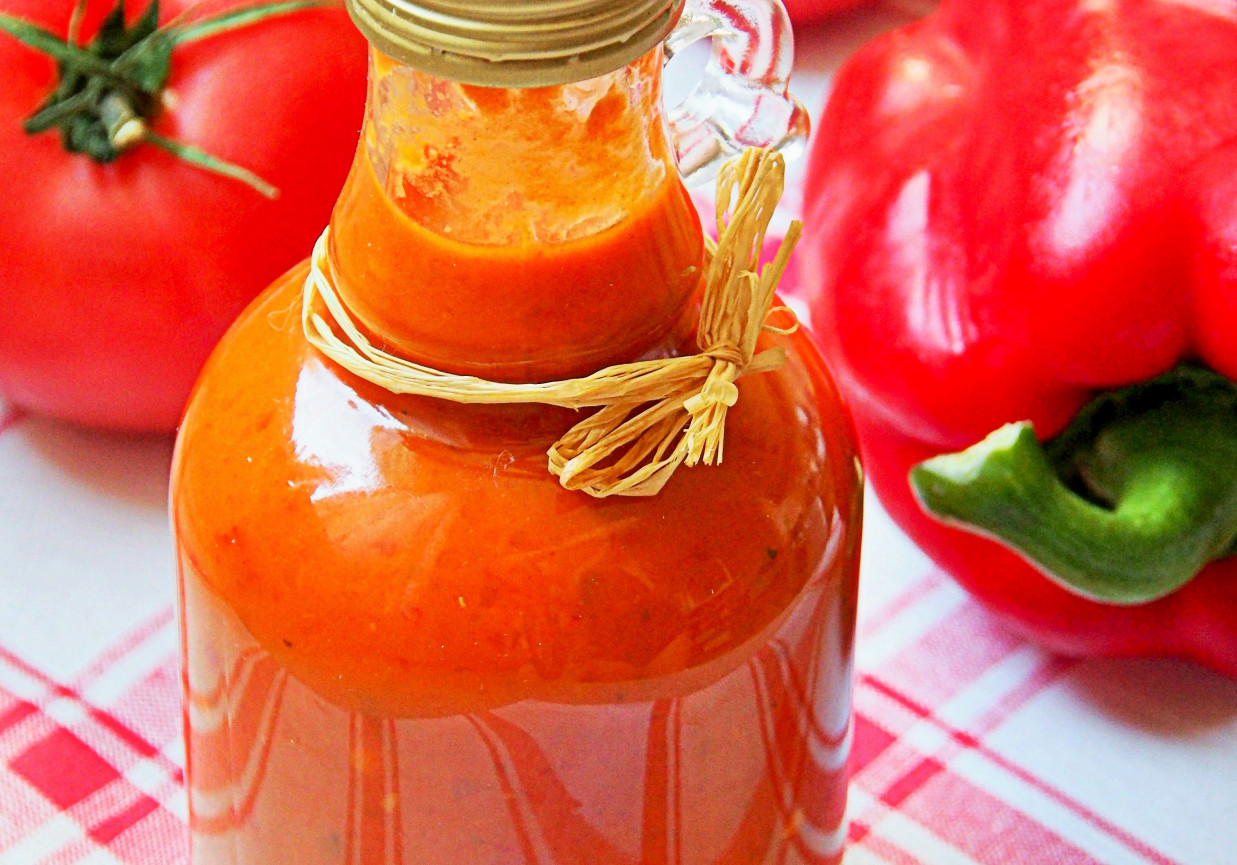 Pikantny sos paprykowo - pomidorowy foto