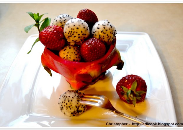 Fotografia przedstawiająca Pitaja - najpiękniejszy owoc świata.