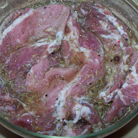 Krok 2 - Piwne mięso, czyli marynowany karczek foto