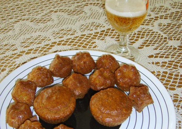 Fotografia przedstawiająca piwne muffiny
