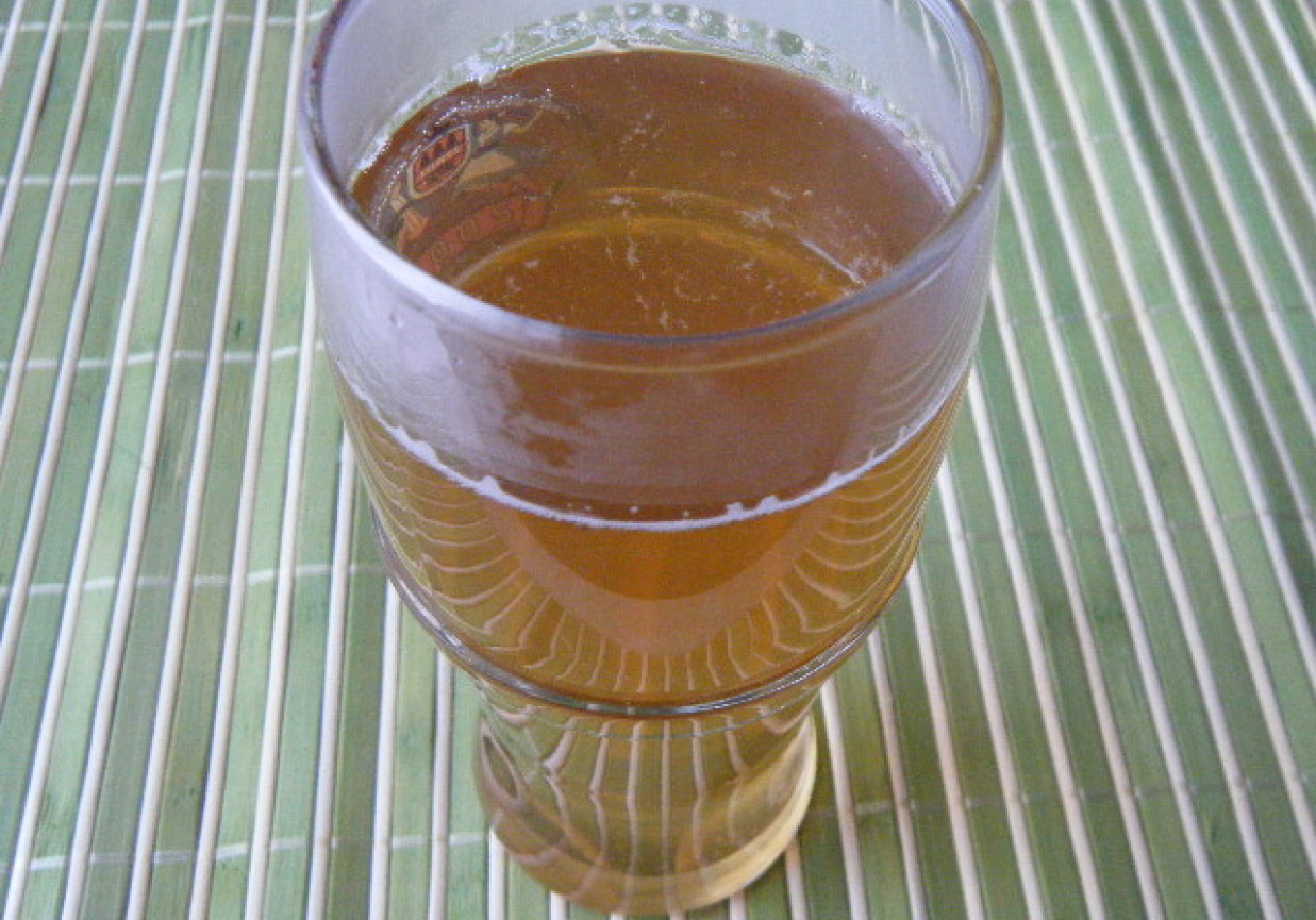 Piwo grzane z przyprawami korzennymi foto
