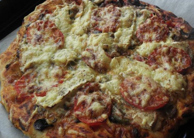 Fotografia przedstawiająca Pizza 2 sery.