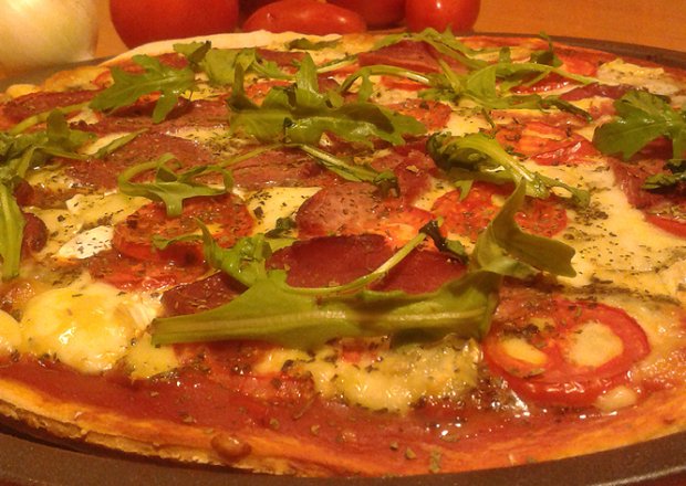 Fotografia przedstawiająca Pizza 4 sery