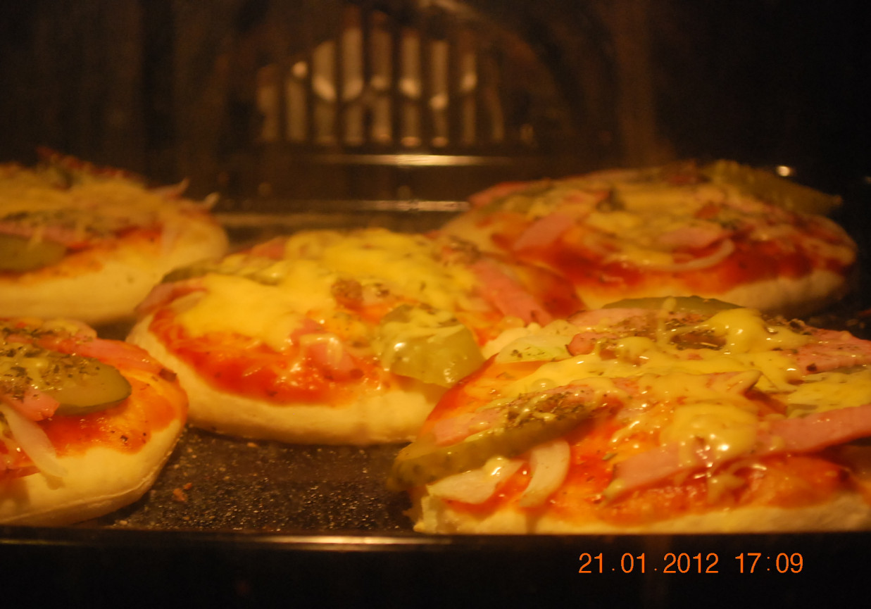 pizza aromatyczna ( dodatki do pizzy ) foto