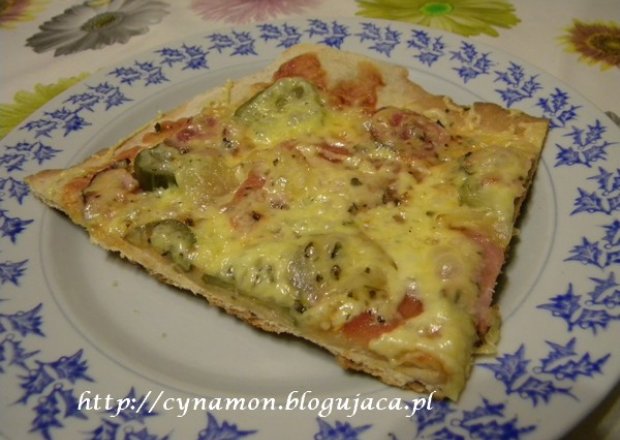 Fotografia przedstawiająca Pizza bez wyrastania inspirowana Jamie Oliverem