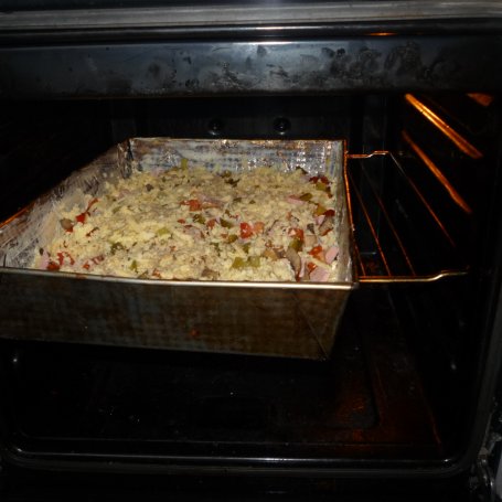 Krok 5 - Pizza bogata w dodatki foto