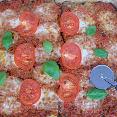 Krok 4 - Pizza bolońska na spodzie z bakłażana foto