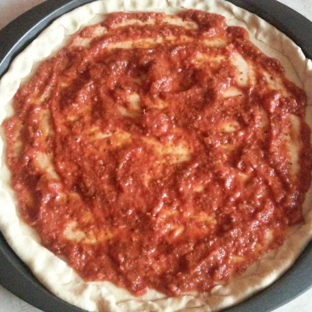 Krok 4 - Pizza Calzone z szynką i pieczarkami foto