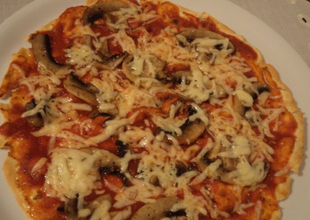 Fotografia przedstawiająca Pizza carasau