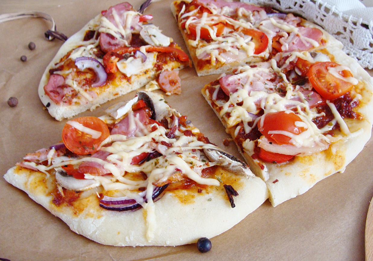 Pizza co w duszy gra foto