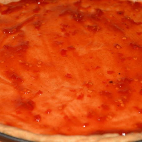 Krok 6 - Pizza diabelska na pełnoziarnistym spodzie z kaszą manną foto