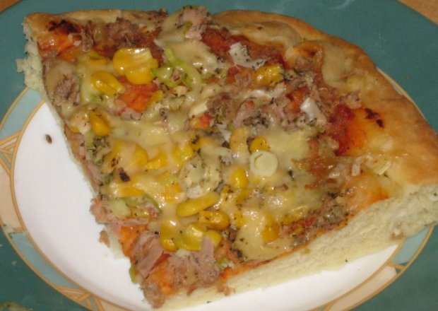 Fotografia przedstawiająca Pizza domowa II