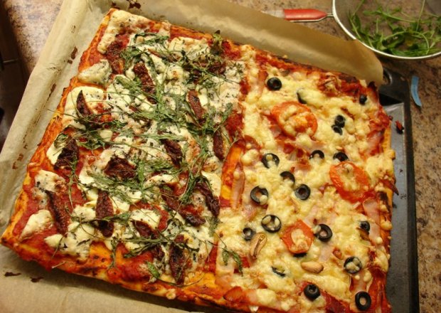 Fotografia przedstawiająca Pizza Duo