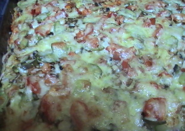 Fotografia przedstawiająca Pizza duża