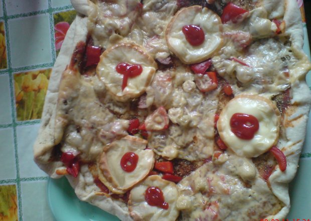 Fotografia przedstawiająca pizza góralska