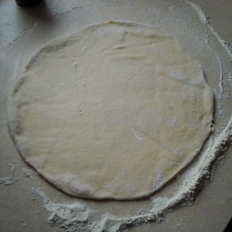 Krok 4 - Pizza hawajska na chrupiącym cienkim lub średnim spodzie. foto