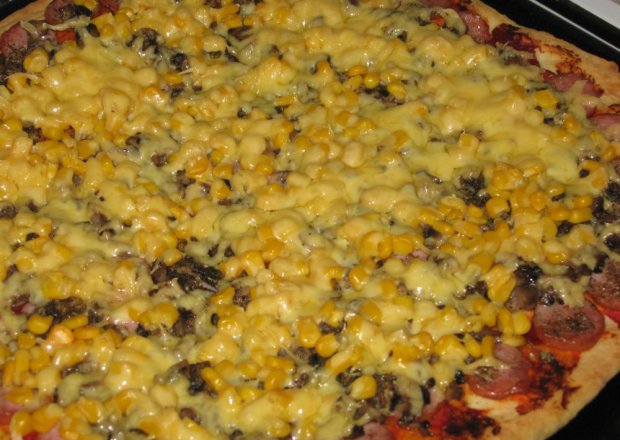 Fotografia przedstawiająca Pizza kukurydziana