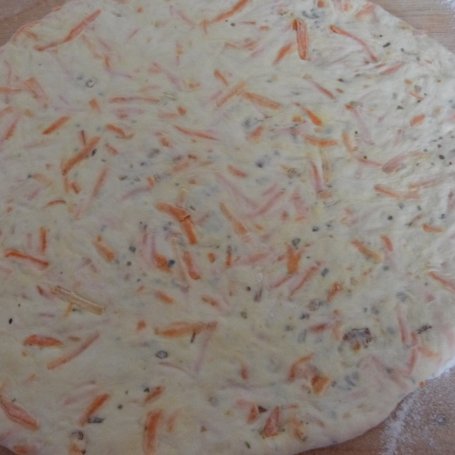 Krok 3 - Pizza marchewkowa z patelni  foto
