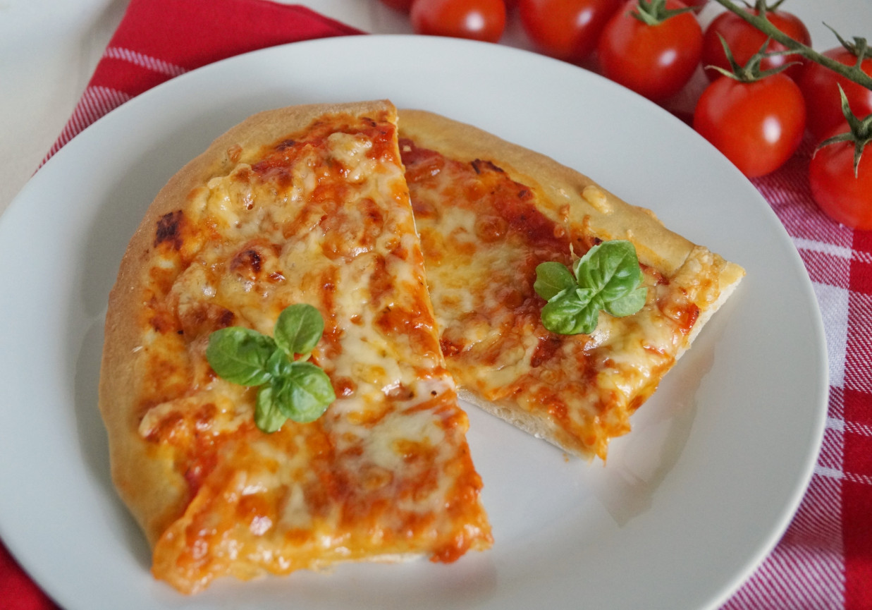 Pizza margherita foto