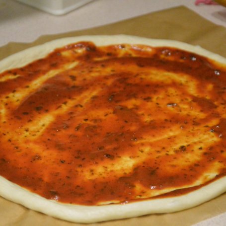 Krok 4 - Pizza na cienkim spodzie  foto