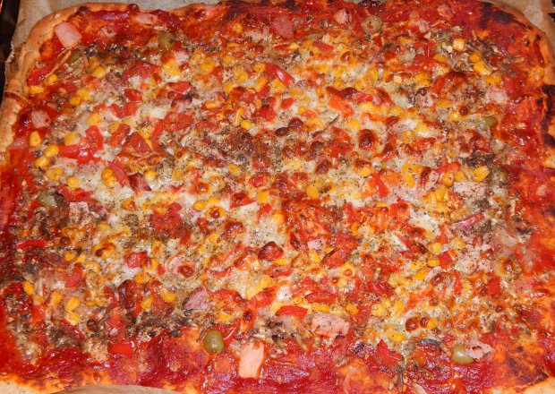 Fotografia przedstawiająca Pizza na cieście piwno-ziołowym