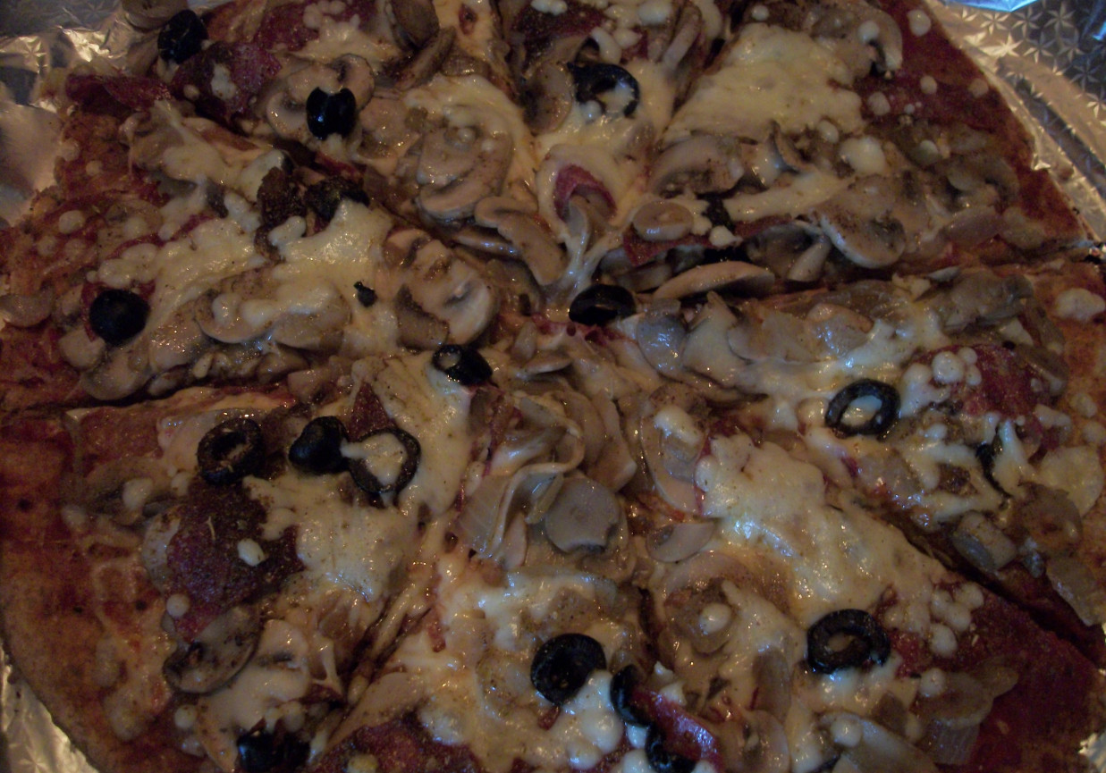 Pizza na pełnoziarnistym spodzie wg Zub3ra foto