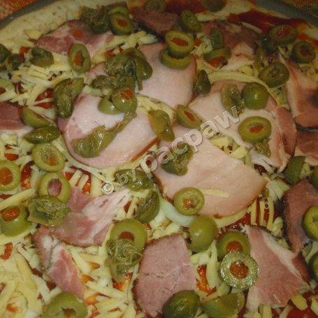 Krok 6 - Pizza na zakwasie oliwkowo-kaparowa foto