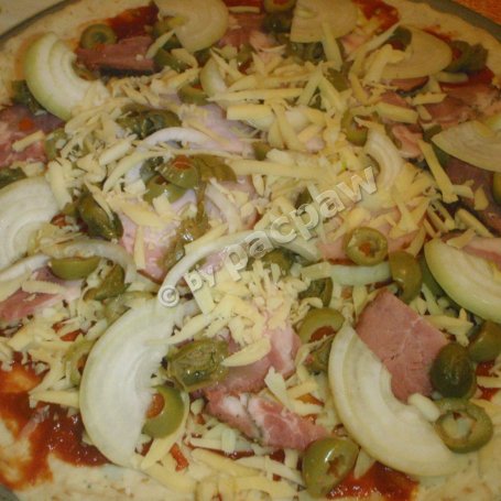 Krok 7 - Pizza na zakwasie oliwkowo-kaparowa foto