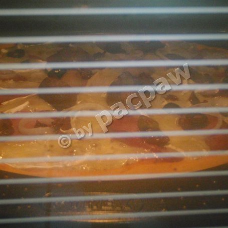 Krok 6 - Pizza pomidorowa leśna z wstawką śródziemnomorską foto