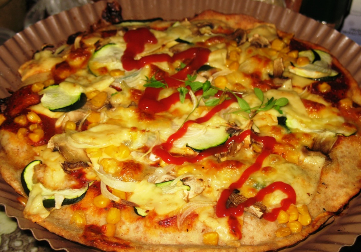 Pizza warzywna foto
