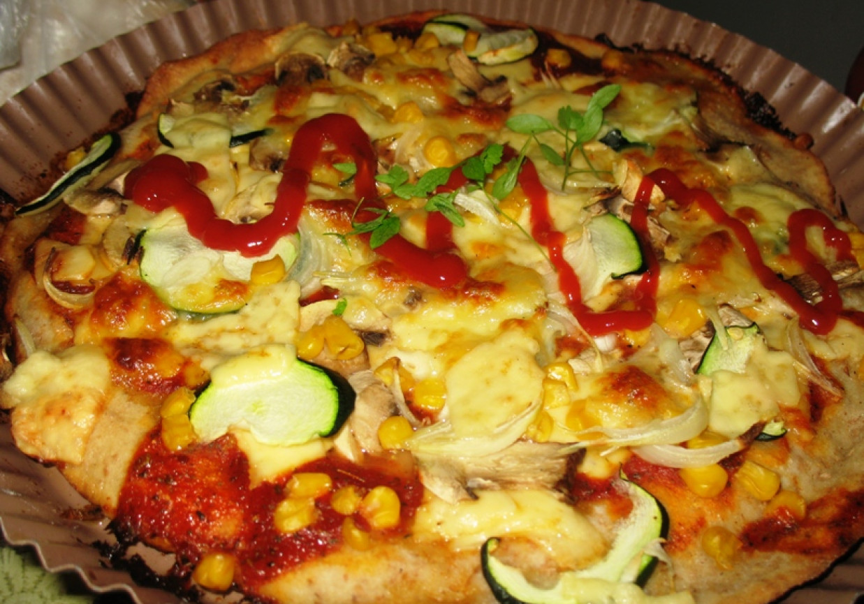 Pizza warzywna foto