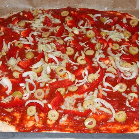 Krok 6 - Pizza wege na cieście pszenno-migdałowym foto