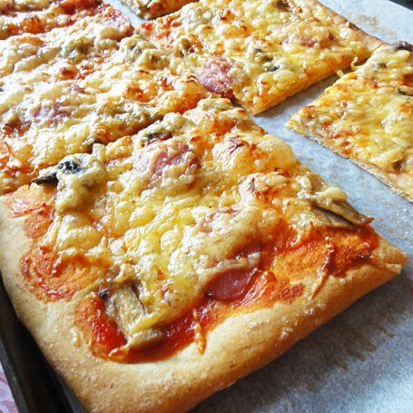 Krok 3 - Pizza wiejska z cienką kiełbaską foto