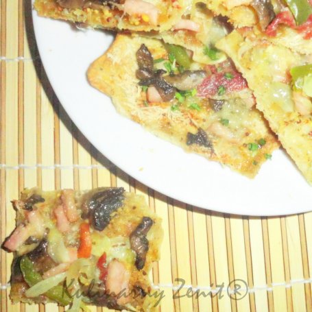 Krok 3 - Pizza z gorgonzolą i szynką parmeńską foto